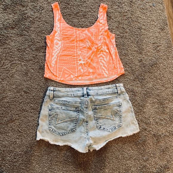 Charlotte Russe Crop Top | size S - Picture 3 of 5